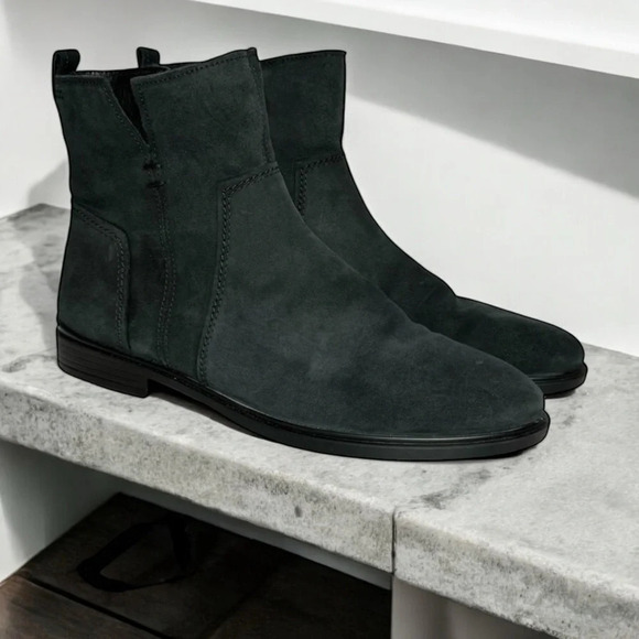 NWOB ECCO | Touch 15 Suede Leather Ankle Boots Lateral Zippers - Picture 1 of 11